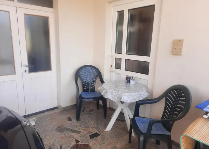 Anna Apartments