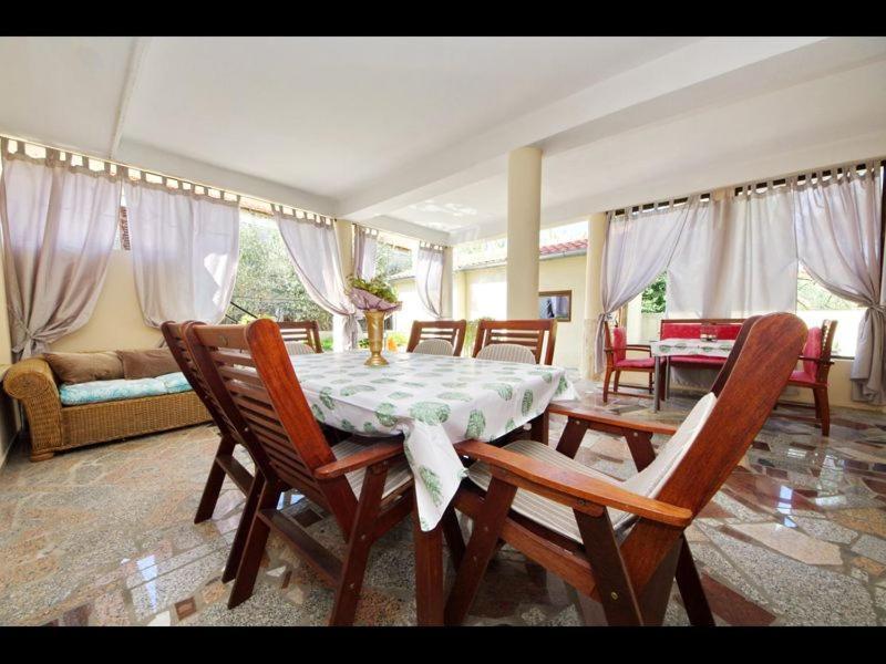 Anna Apartment *