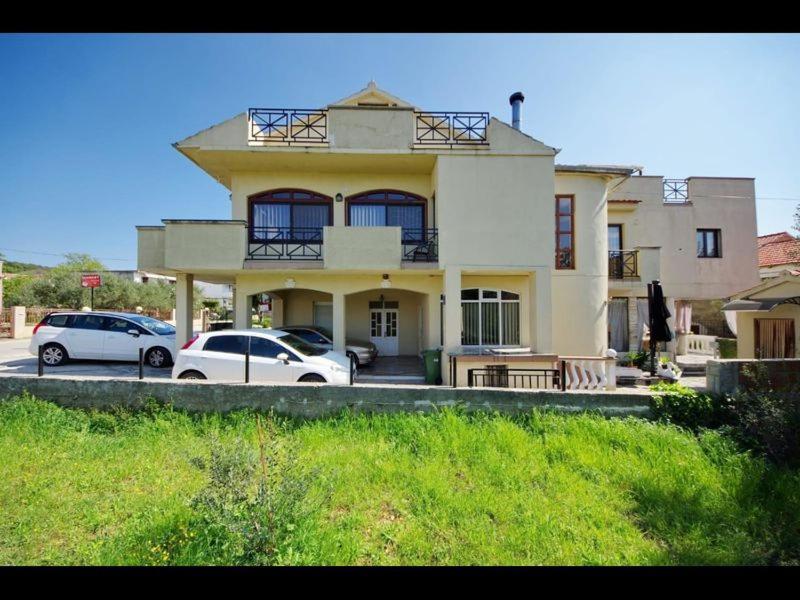 Anna Apartment